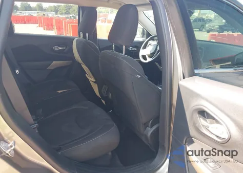 2017 Jeep Cherokee Latitude Fwd from USA, damaged, VIN 1C4PJLCS1HW592849